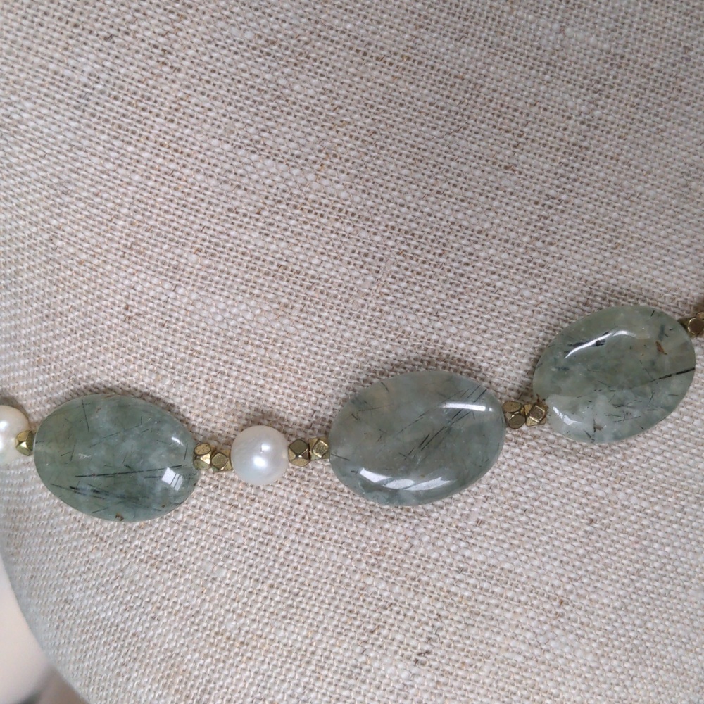 New Green & Gold Leaf Pendant Necklace, Handcrafted, Prenite Gemstones, Pearls - Picture 4 of 10